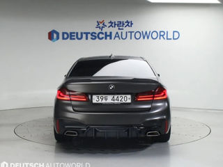 BMW 5 Series foto 3