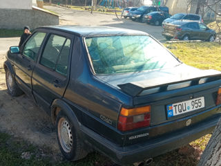 Volkswagen Jetta foto 4