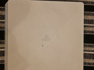 Ps 4 slim