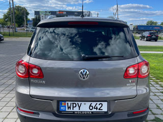 Volkswagen Tiguan foto 2