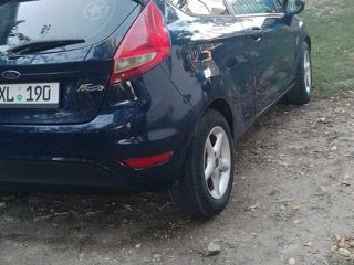 Ford Fiesta foto 4