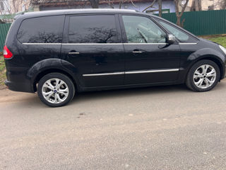 Ford Galaxy foto 2