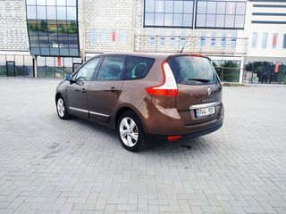 Renault Grand Scenic foto 7