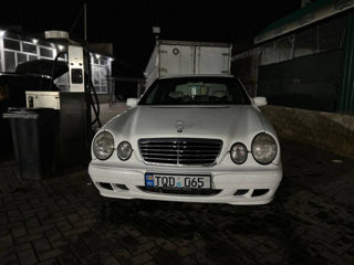 Mercedes E-Class foto 3