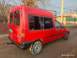 Ford Courier foto 3