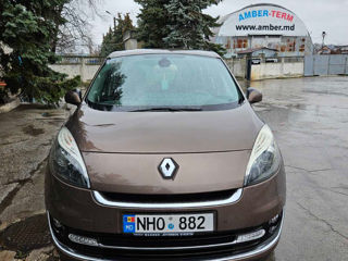 Renault Grand Scenic foto 2