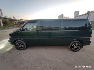 Volkswagen Caravelle foto 6