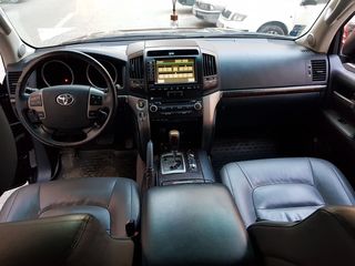 Toyota Land Cruiser foto 2