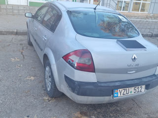 Renault Megane foto 2