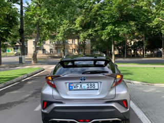 Toyota C-HR foto 3