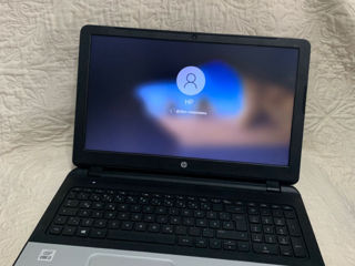 Hp 15 slim, intel Core i3 4030 4x 2000mhz, 8GB ram, SSD 128GB.