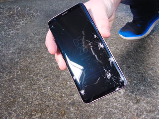 Samsung Galaxy S 9 (G960) Треснуло стекло – на ремонт отдавай нам! foto 1