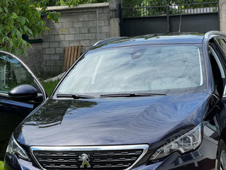 Peugeot 308 foto 1