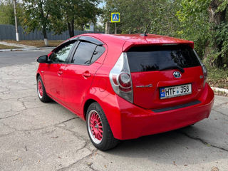 Toyota Prius c foto 5