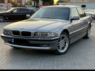 BMW 7 Series foto 2