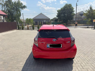 Toyota Prius c foto 3