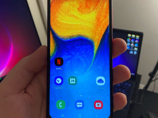 Samsung a20 3/32gb