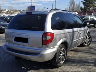 Chrysler Voyager foto 3