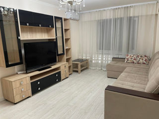 Apartament cu 2 camere, 70 m², Botanica, Chișinău foto 2