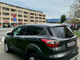 Ford Kuga foto 2