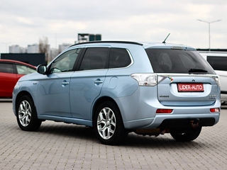 Mitsubishi Outlander foto 7