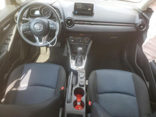 Toyota Yaris foto 8