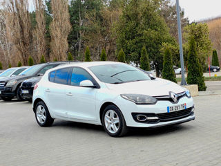 Renault Megane foto 1