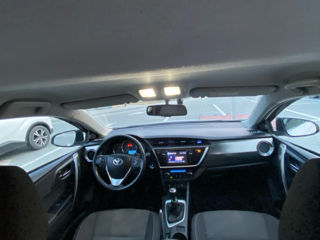 Toyota Auris фото 4