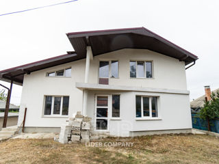 Casă cu apartamente IDEAL pentru INVESTIȚIE , 300 m2 , Codru foto 2