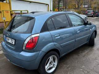 KIA Rio foto 4