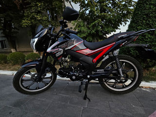 Viper 125 foto 2