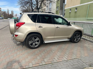 Toyota Rav 4 foto 2