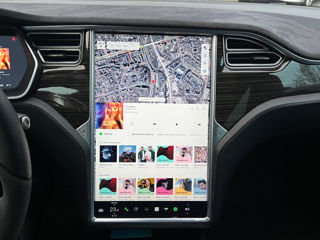 Tesla Model S foto 15