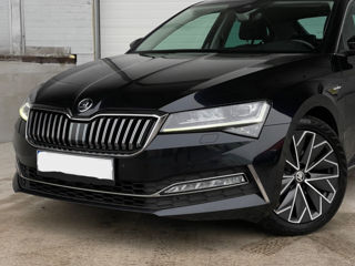 Skoda Superb foto 3