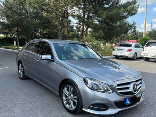 Mercedes E-Class foto 2