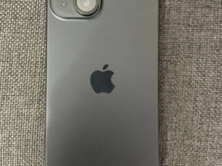 Vând iPhone 15