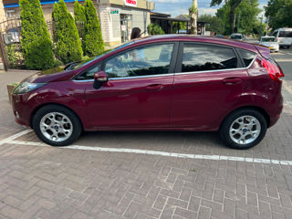 Ford Fiesta foto 4