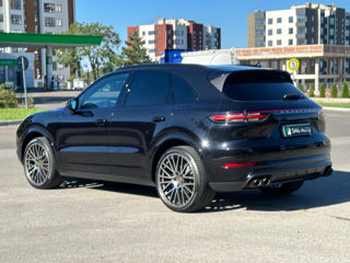 Porsche Cayenne foto 2