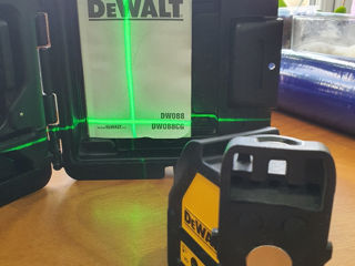 Лазерный нивелир Dewalt - Професиональный  DW088CG ( зелёный Луч )
