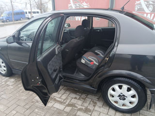 Opel Astra foto 10