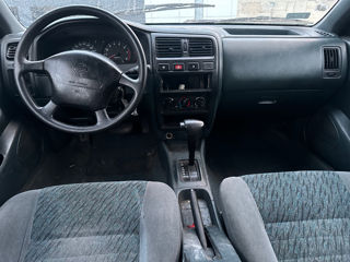 Nissan Almera foto 5