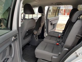 Volkswagen Touran foto 9