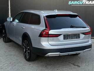 Volvo V90 Cross Country foto 6