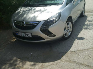 Opel Zafira фото 1