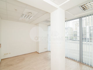 Spațiu comercial, 262 mp, Centru, 3.500 € ! foto 7