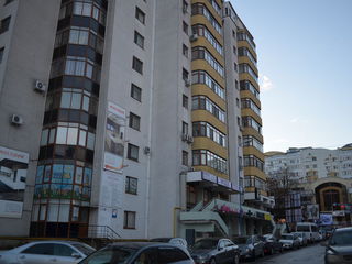 Apartament cu 3 camere, 116 m², Botanica, Chișinău, Chișinău mun. foto 1