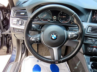 BMW 5 Series foto 8