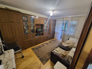 Apartament cu 3 camere, 60 m², Botanica, Chișinău foto 2