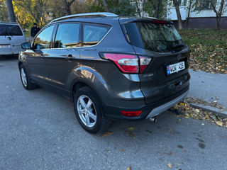 Ford Kuga foto 2