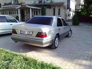 Mercedes E Class foto 1